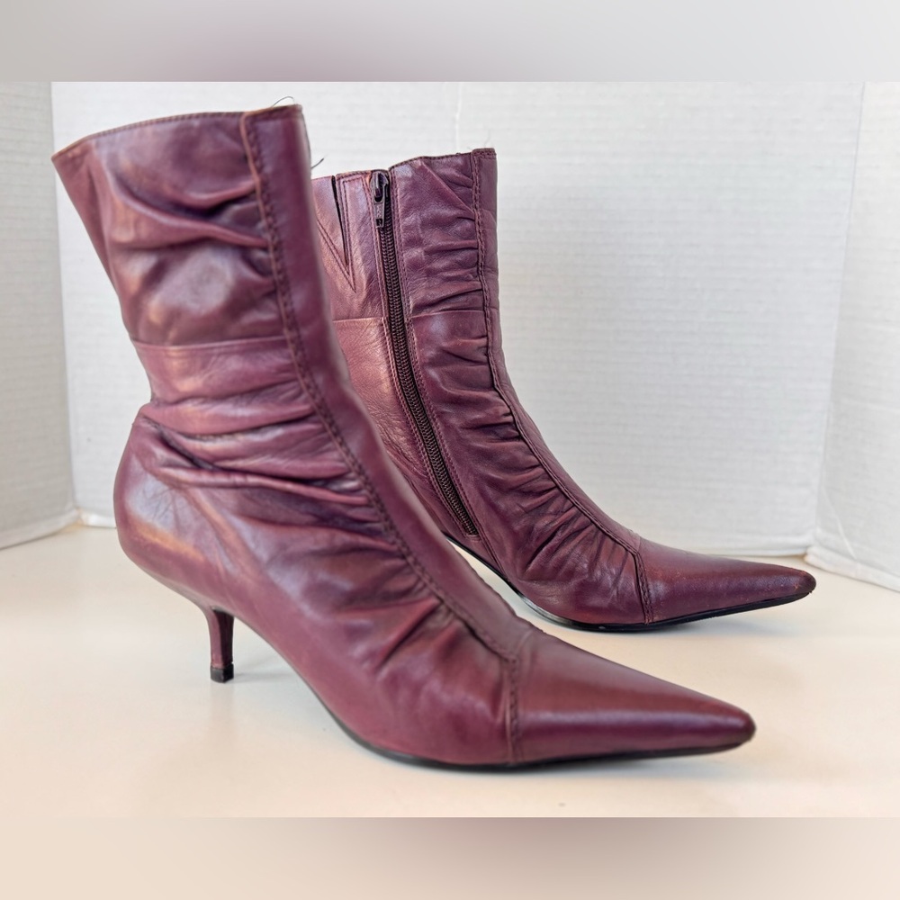 Vintage Y2K BP B.P. Plum Ruched Leather Kitten Heel Mid Calf Booties Boot Size 8